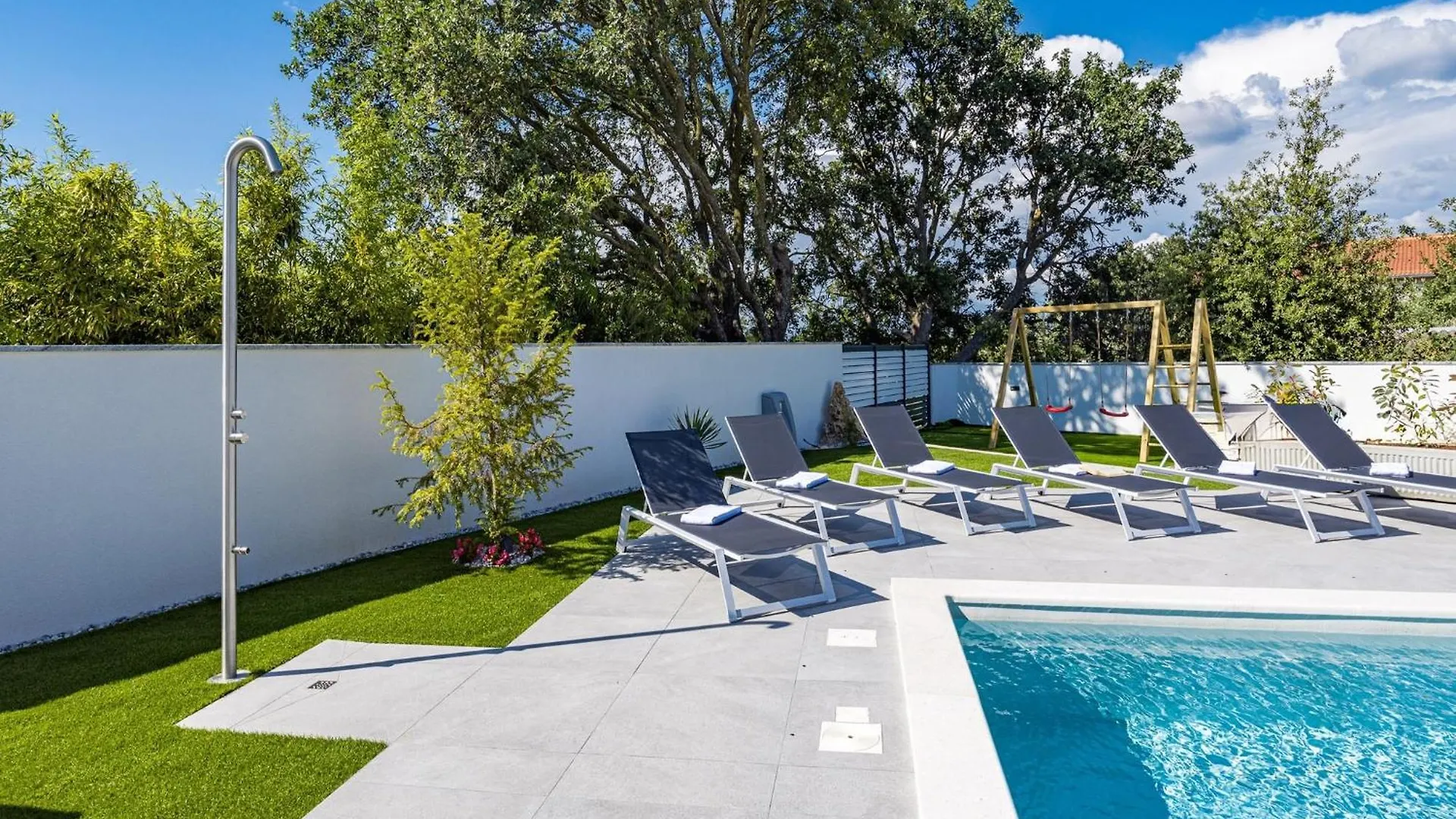 Beautiful Villa In Stinjan Near The Beach