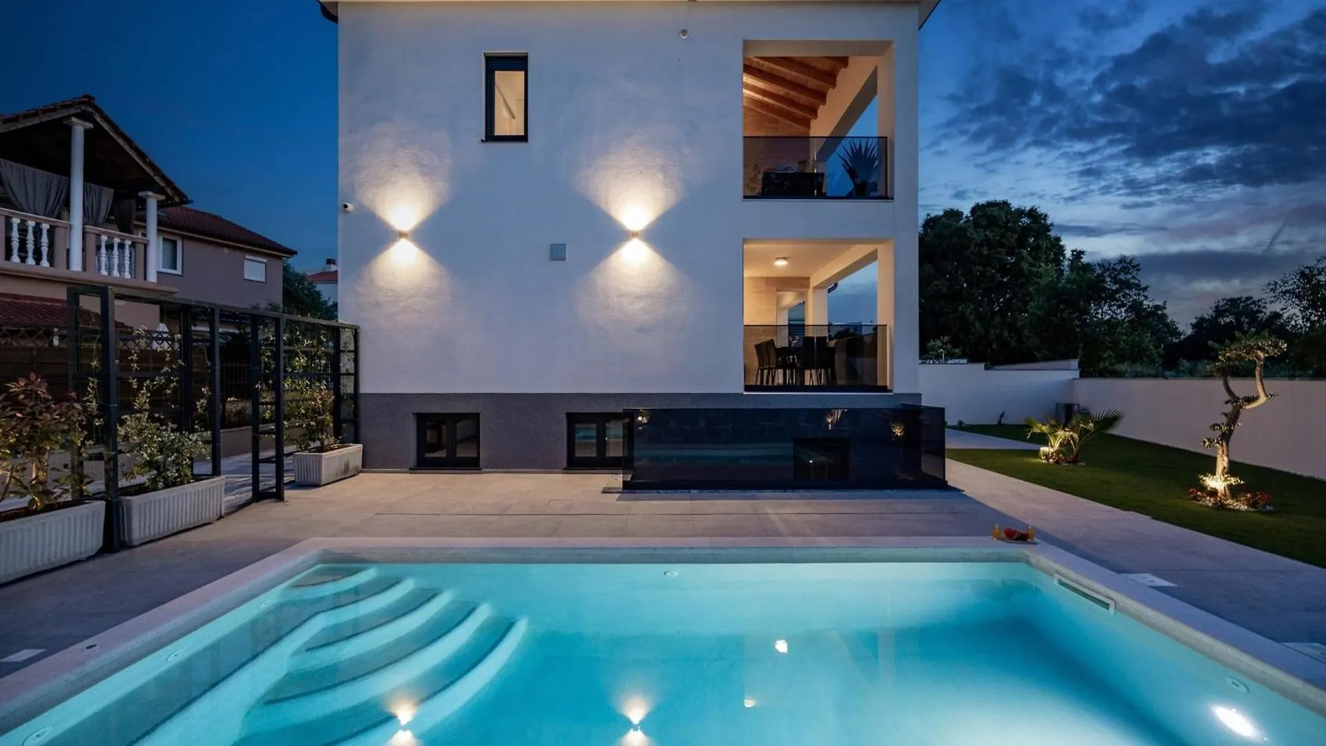 Beautiful Villa In Stinjan Near The Beach Croatia