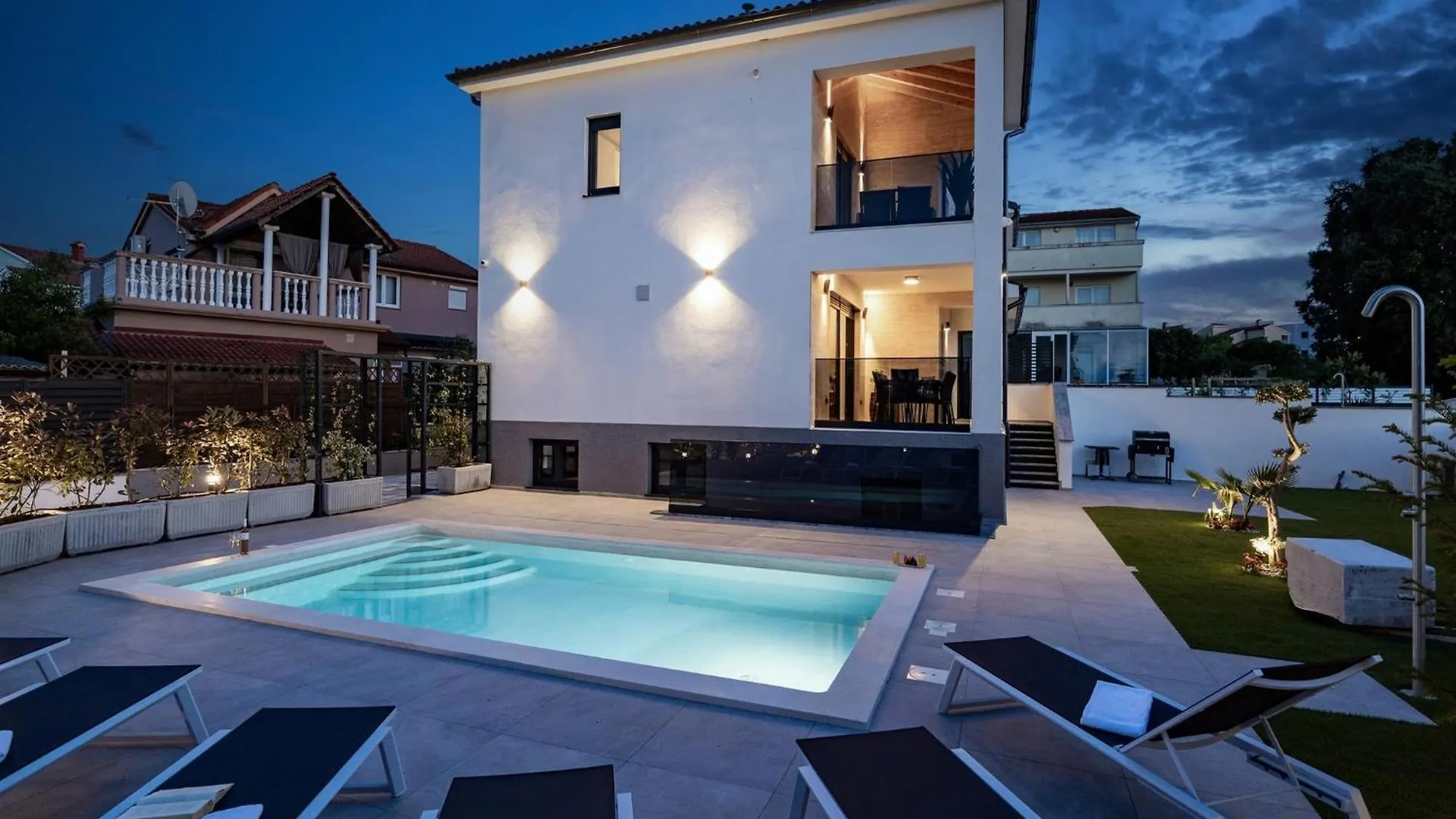 Beautiful Villa In Stinjan Near The Beach