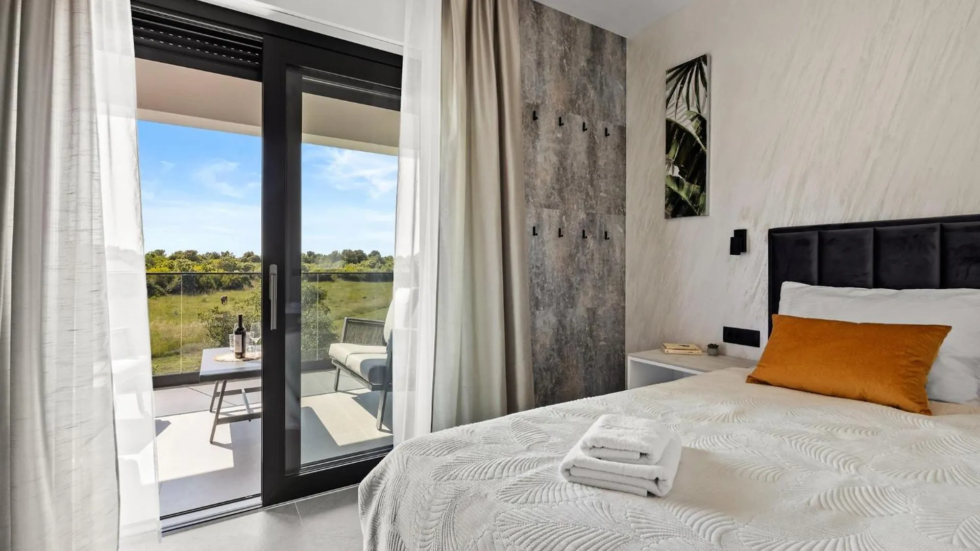 Beautiful Villa In Stinjan Near The Beach 0*,